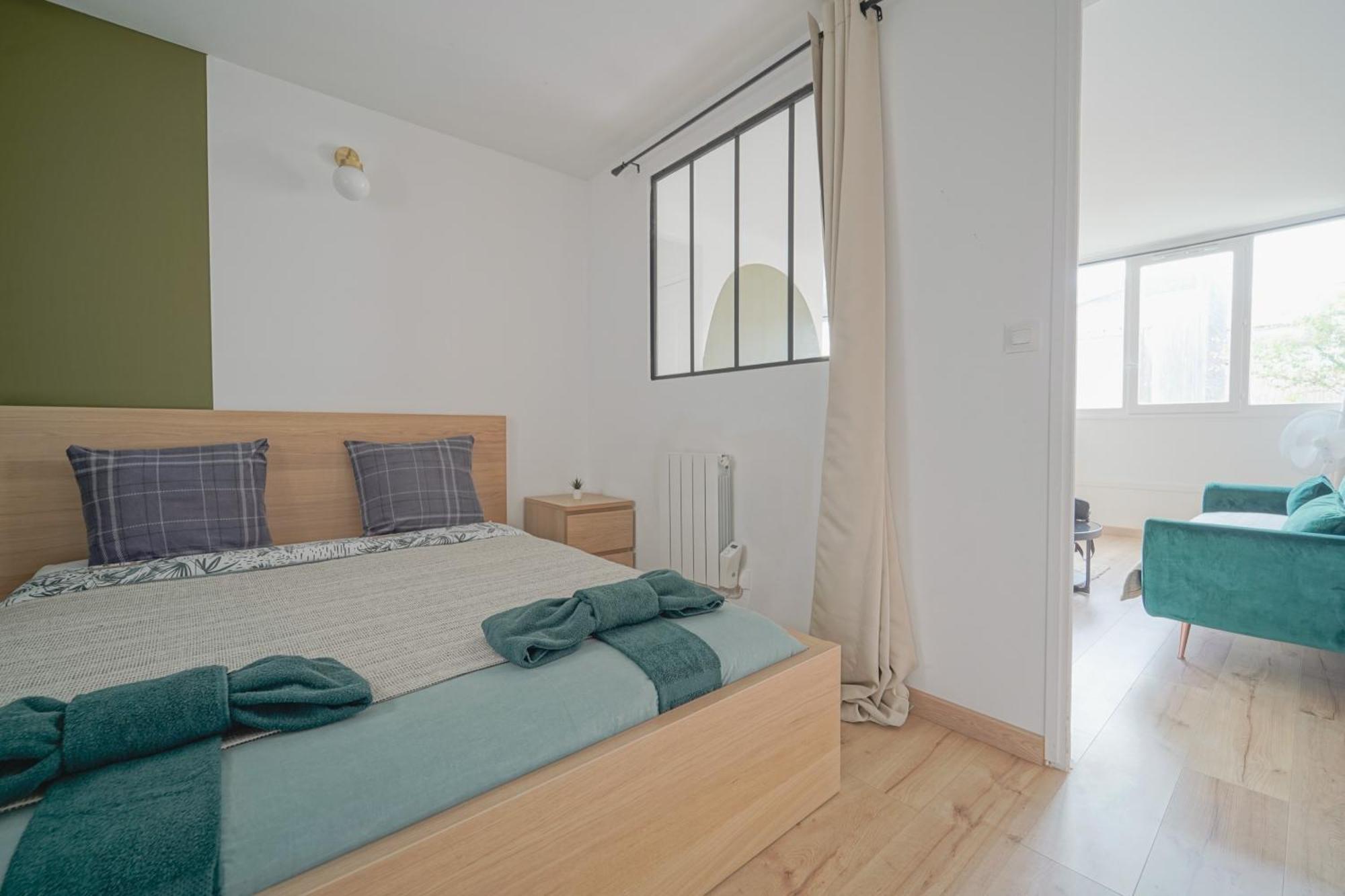 شقة Complete 1Br With Balcony Only 5 Min. On Foot To Metro By Doorman سانت أويه المظهر الخارجي الصورة