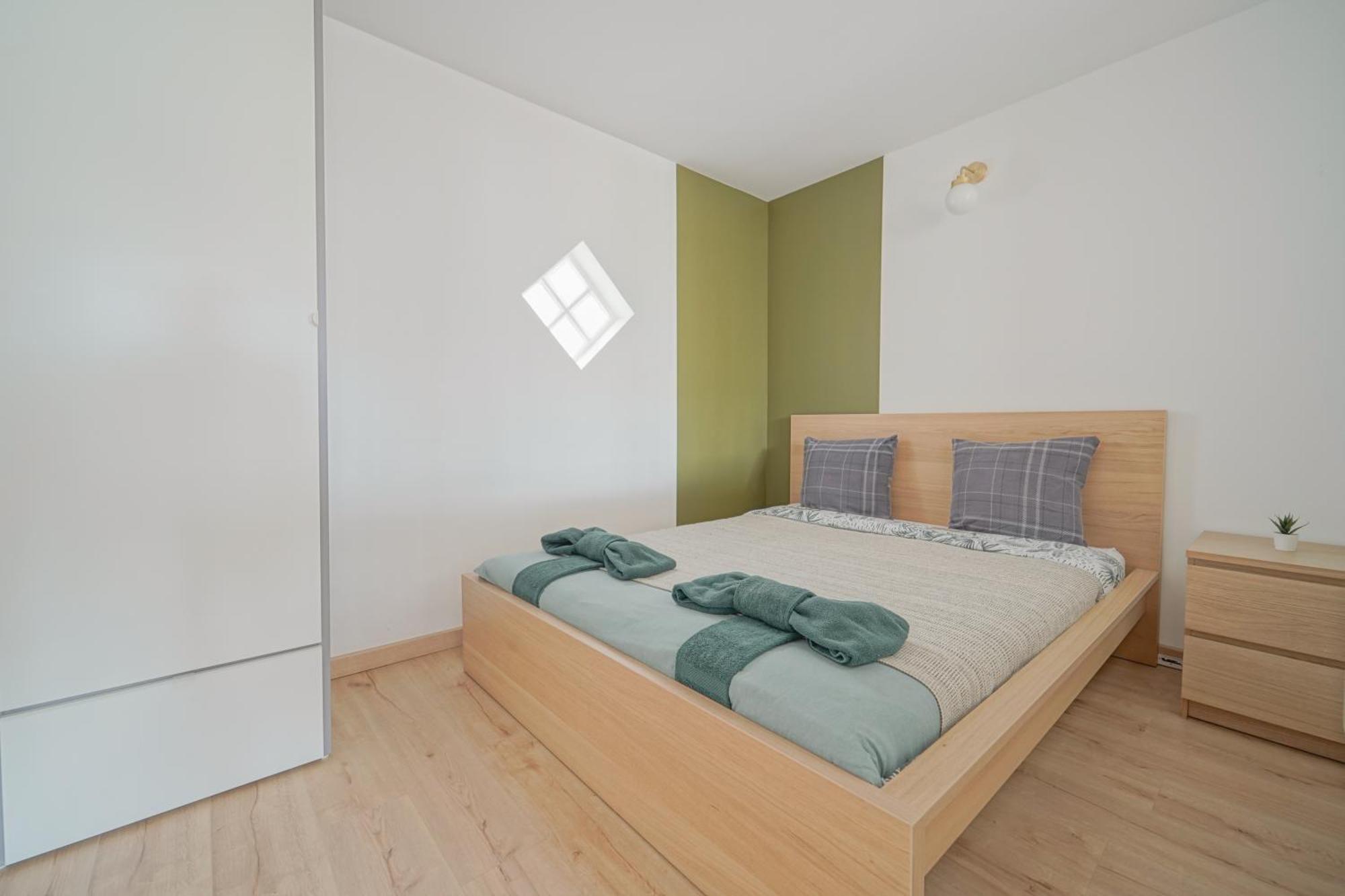 شقة Complete 1Br With Balcony Only 5 Min. On Foot To Metro By Doorman سانت أويه المظهر الخارجي الصورة