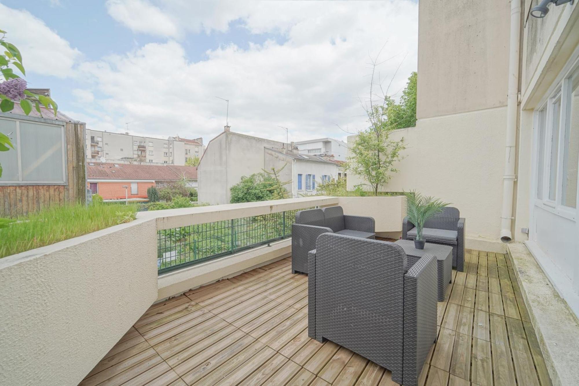 شقة Complete 1Br With Balcony Only 5 Min. On Foot To Metro By Doorman سانت أويه المظهر الخارجي الصورة